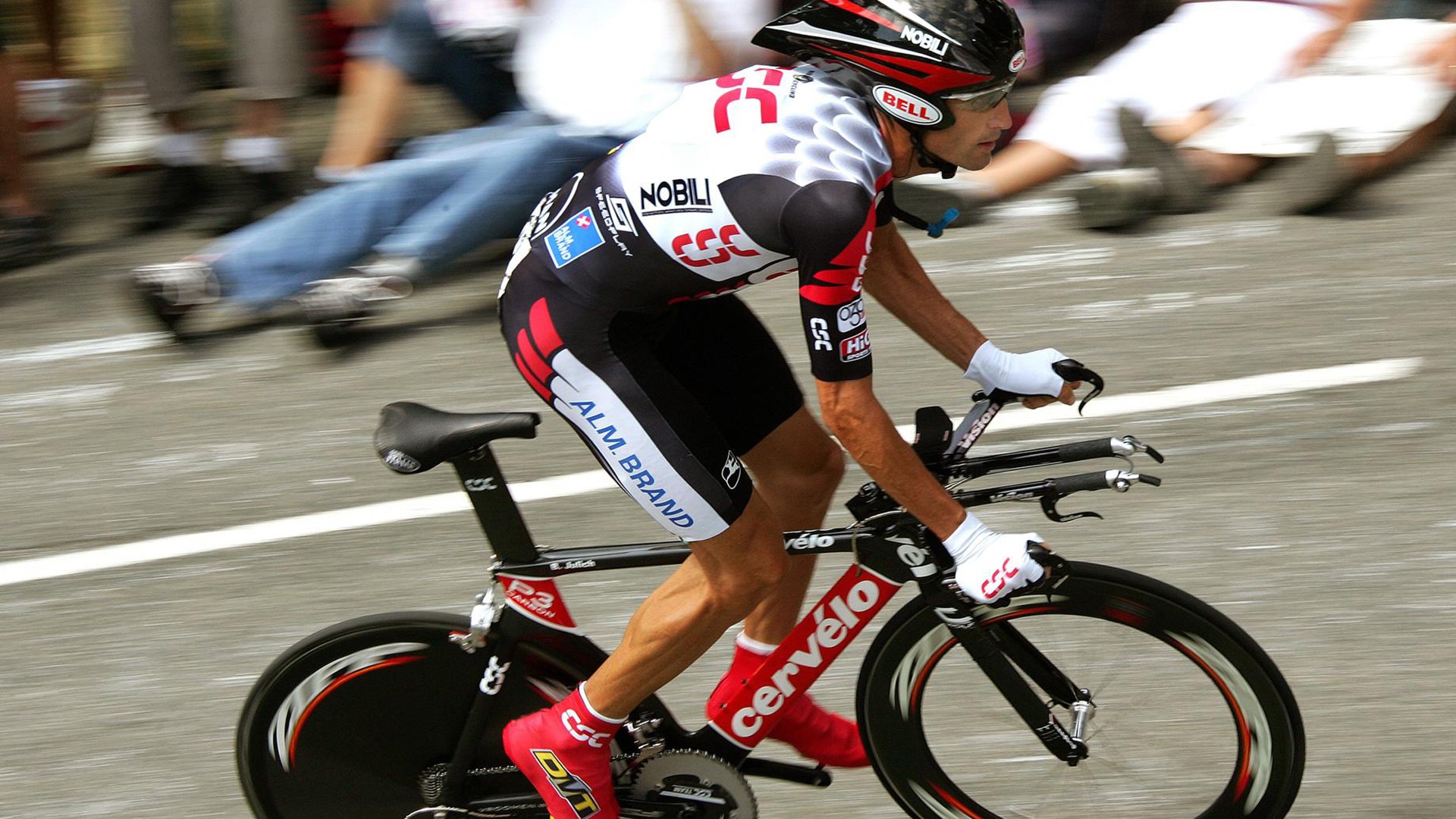 摩洛哥马术协会举办国际马术科技大会，推动行业技术交流与合作。