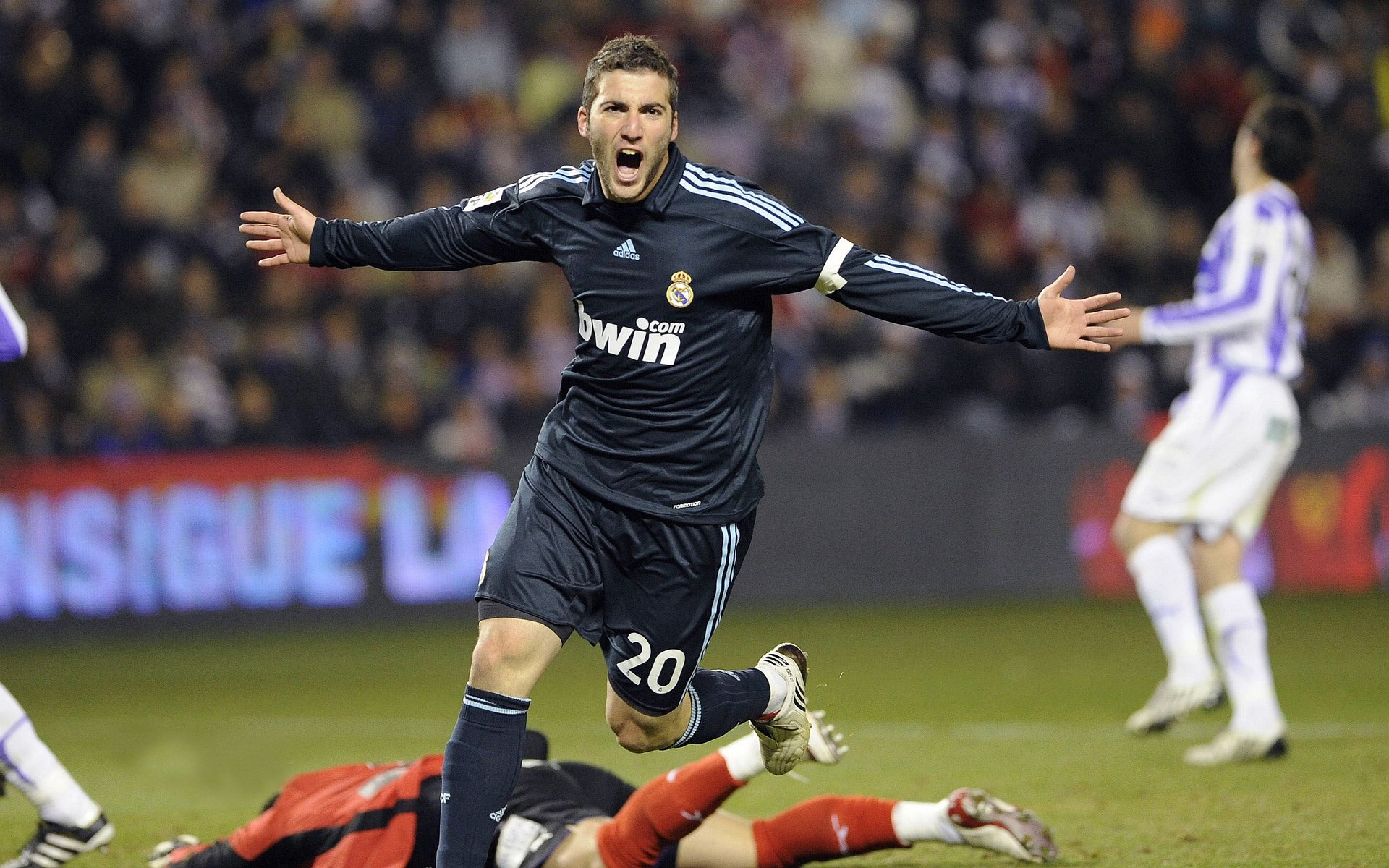 雷丁-战平净胜球射杀伯顿城，命运胜负才刚开始，雷丁顿到底是谁